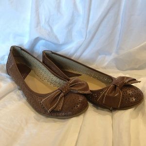 Brown Bow Cutout Flats